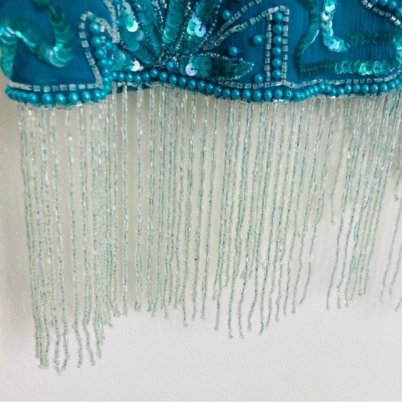 Vintage teal blue beaded and sequined dress. Beaded fringe. Size 8 - Picture 7 of 10